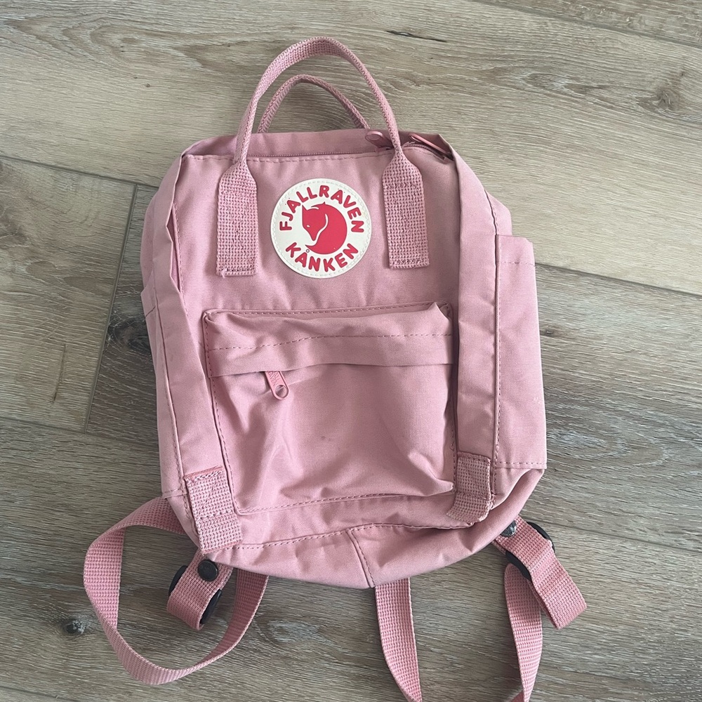 Fjallraven kanken pink backpack